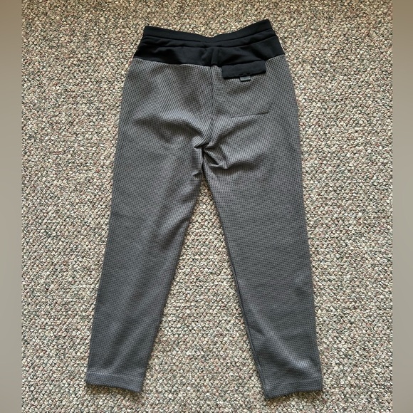 BURTON waffle materials sweatpants, size medium - Picture 4 of 6